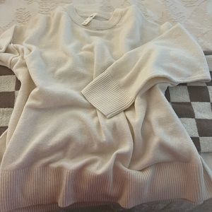 NWT Aerie So Soft Cream Sweater XL